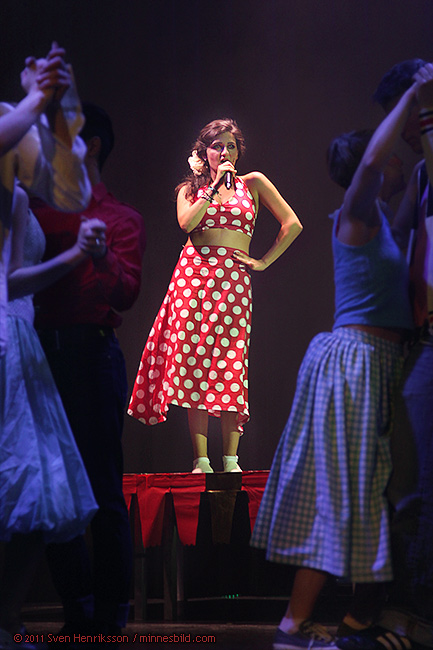Sara Kenari som Cha-Cha i musikalen Grease